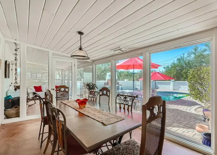 Casas Adobes With A Salt Water Pool * Tucson